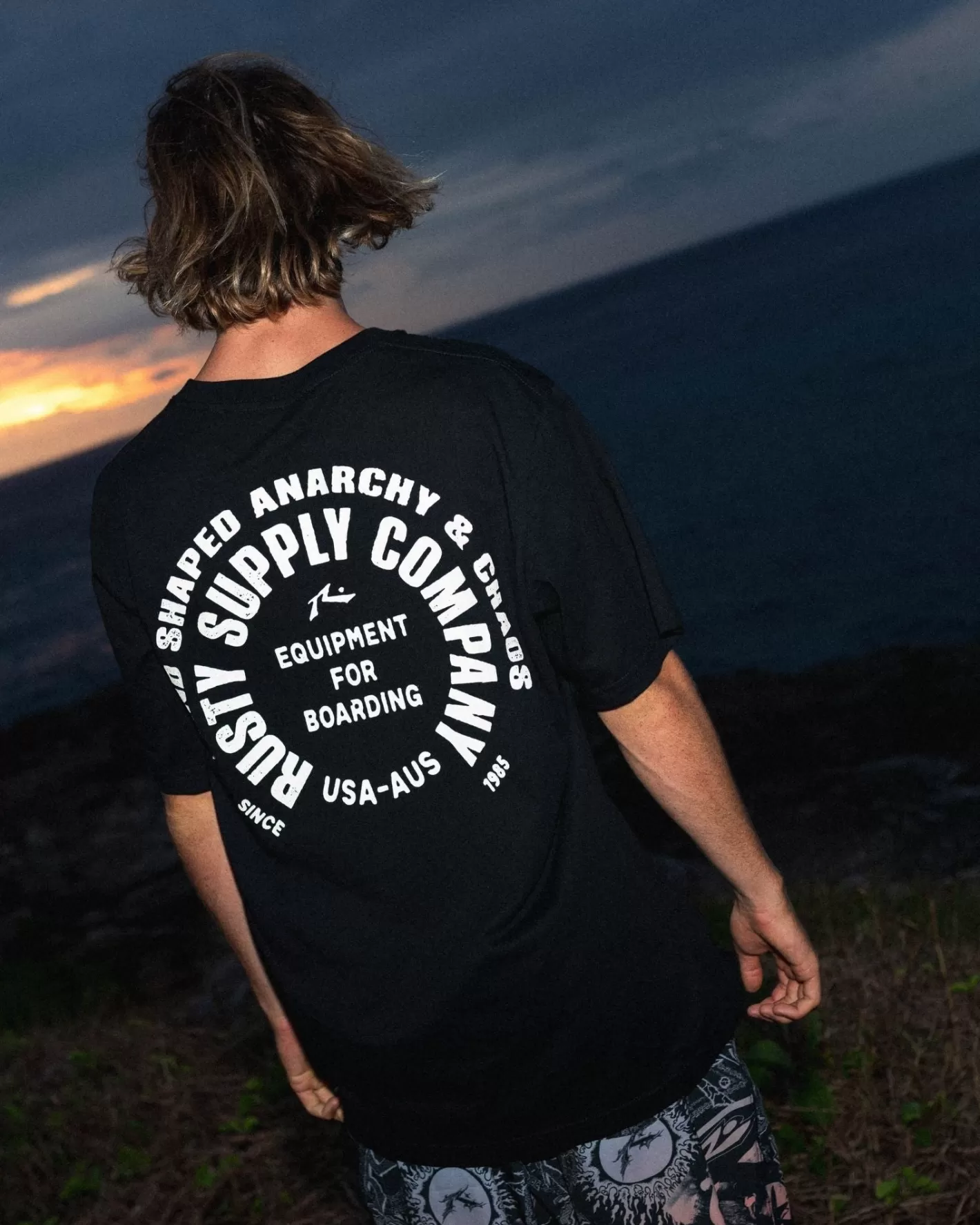 Hombre Rusty Camiseta Circular De Manga Corta Con Grafico