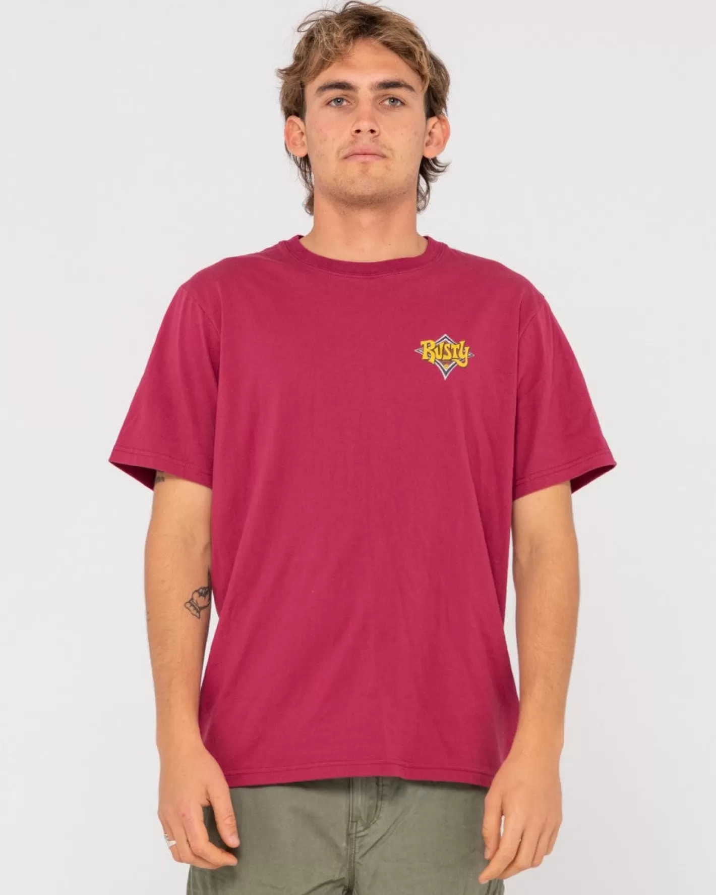 Hombre Rusty Camiseta Con Grafico De Manga Corta Y Diamantes Retorcidos