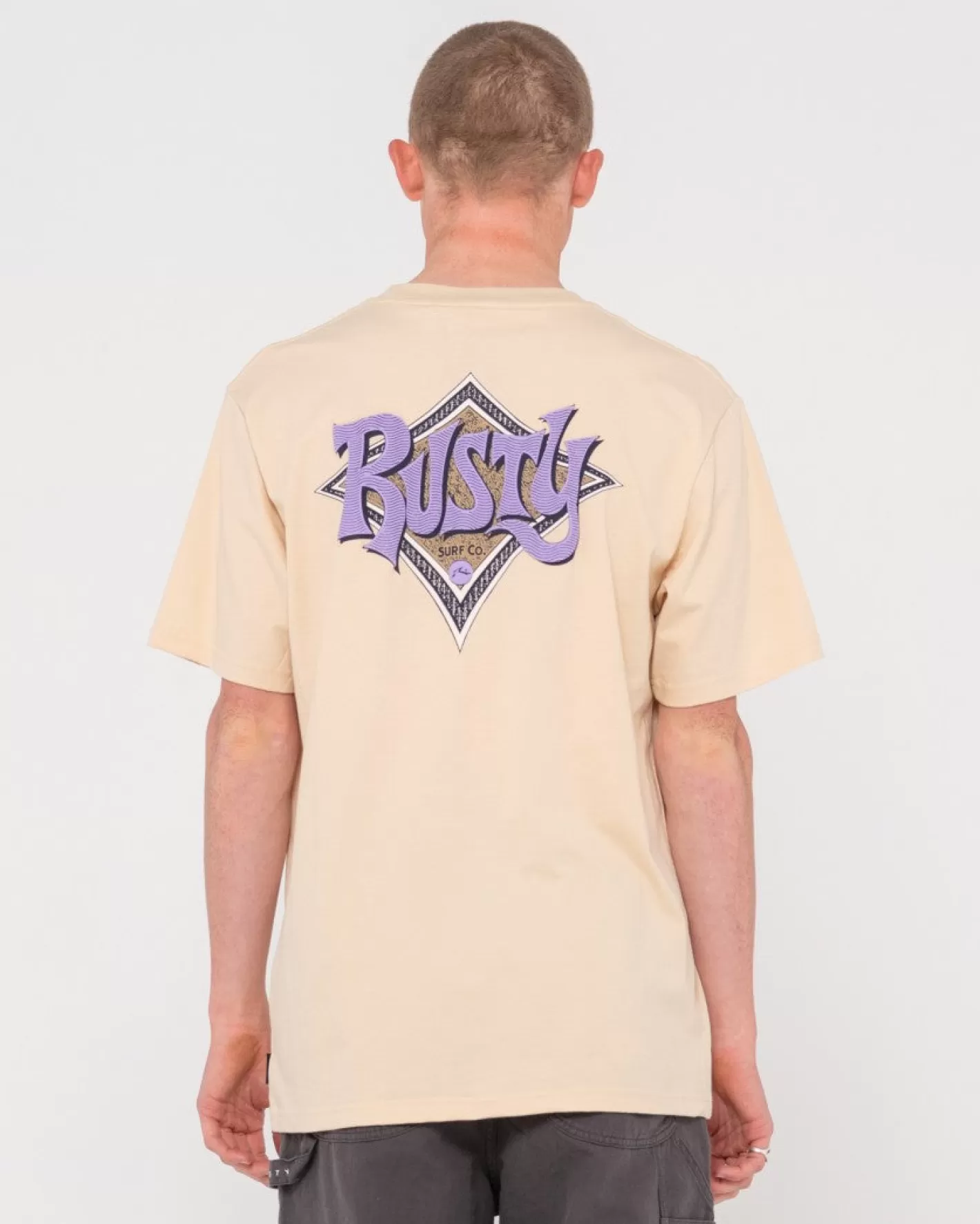 Hombre Rusty Camiseta Con Grafico De Manga Corta Y Diamantes Retorcidos