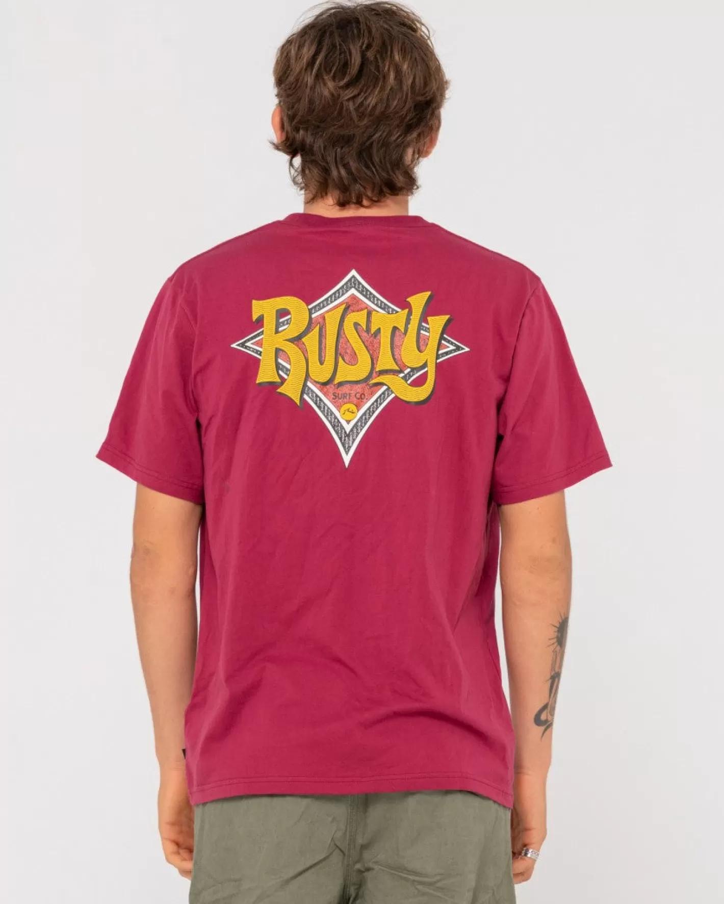 Hombre Rusty Camiseta Con Grafico De Manga Corta Y Diamantes Retorcidos