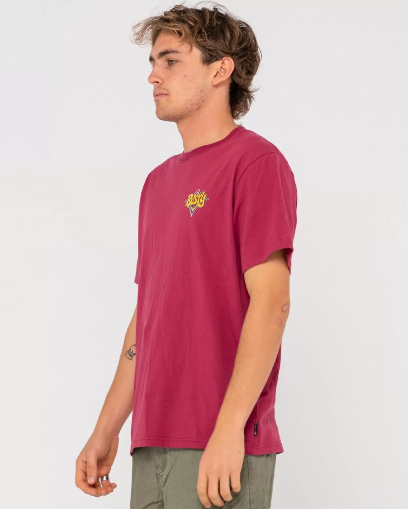 Hombre Rusty Camiseta Con Grafico De Manga Corta Y Diamantes Retorcidos