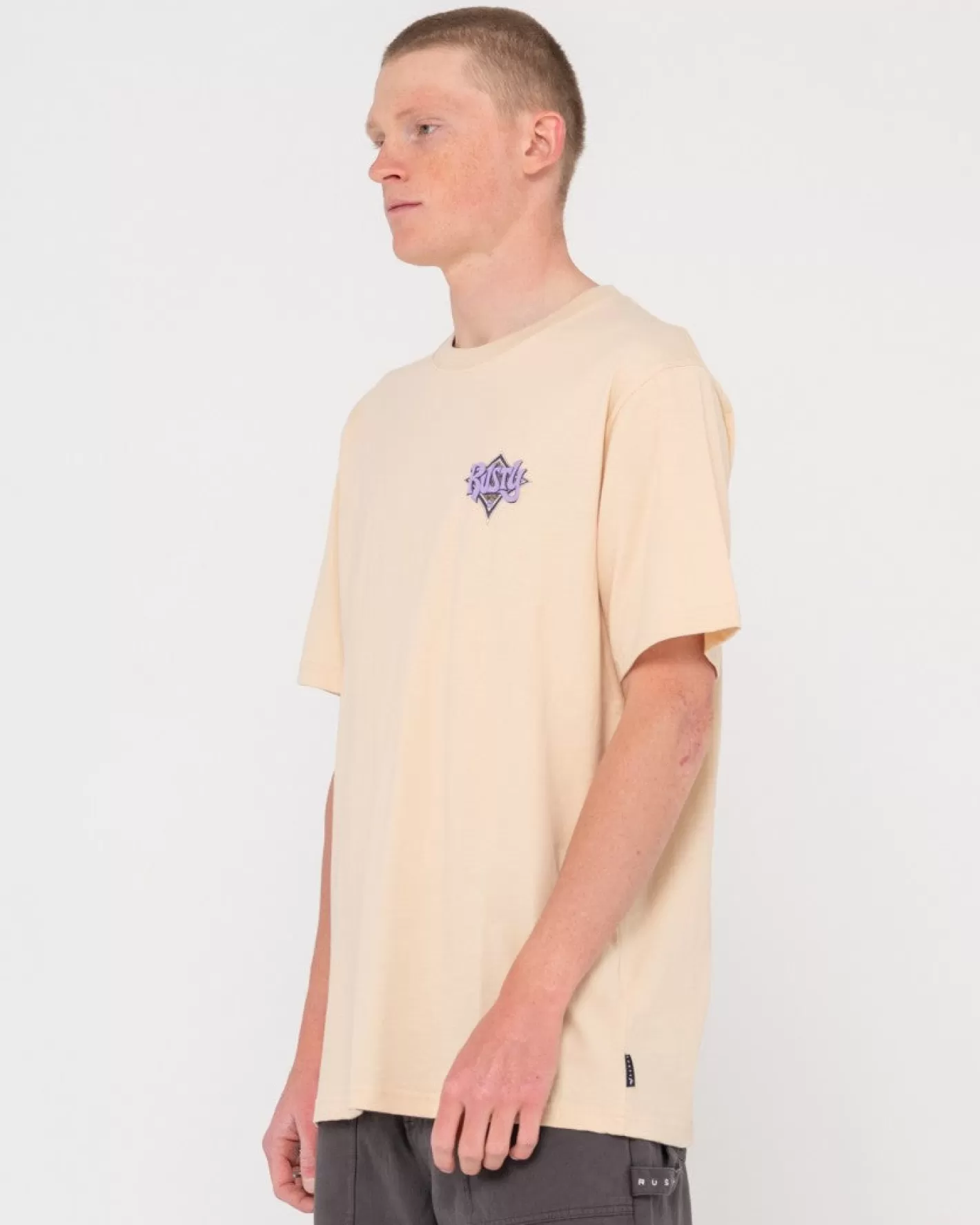 Hombre Rusty Camiseta Con Grafico De Manga Corta Y Diamantes Retorcidos