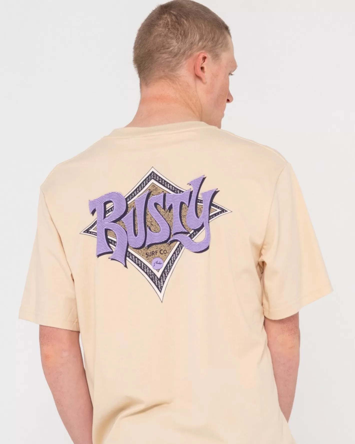 Hombre Rusty Camiseta Con Grafico De Manga Corta Y Diamantes Retorcidos