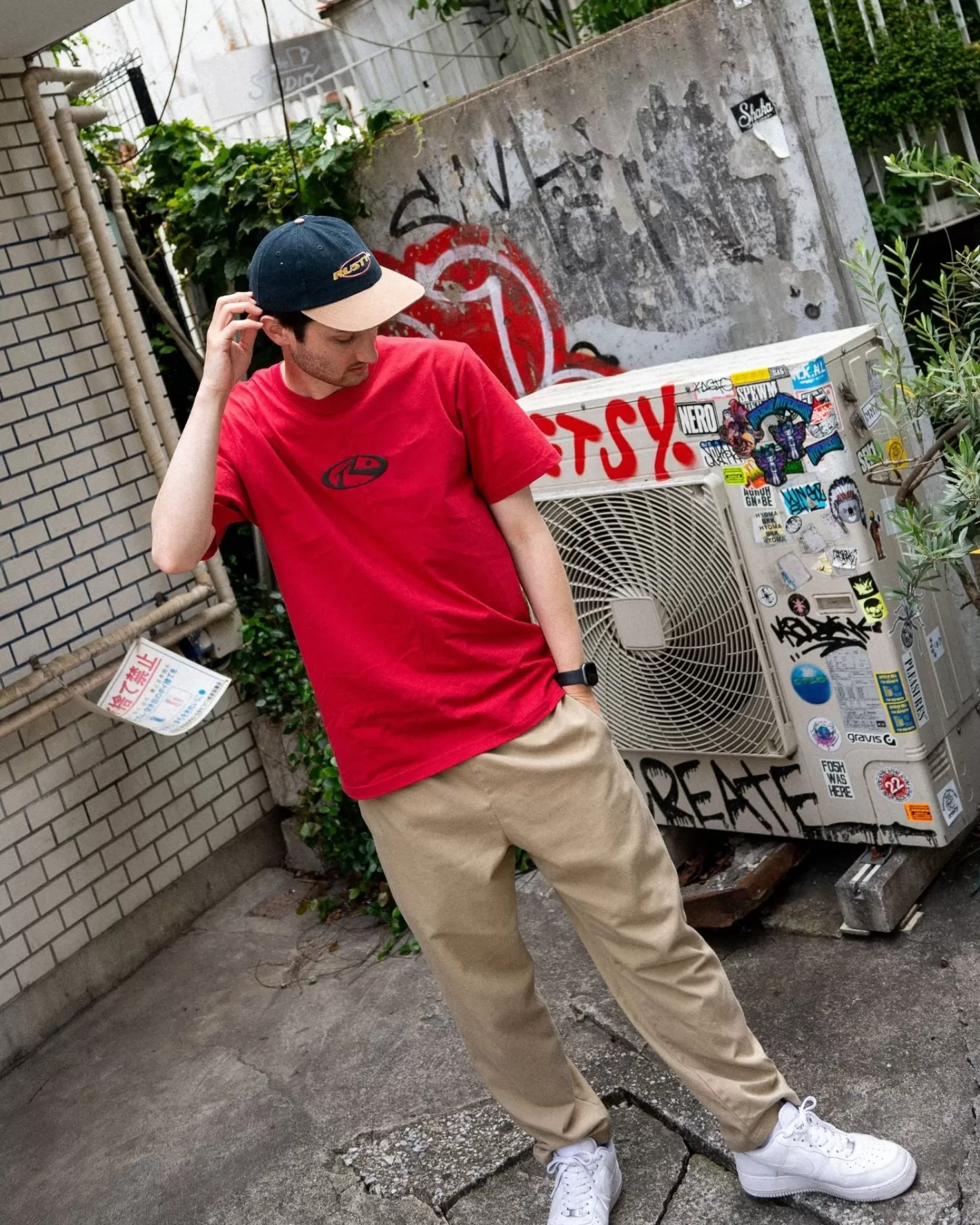 Hombre Rusty Camiseta De Manga Corta Con Grafico Shutdown