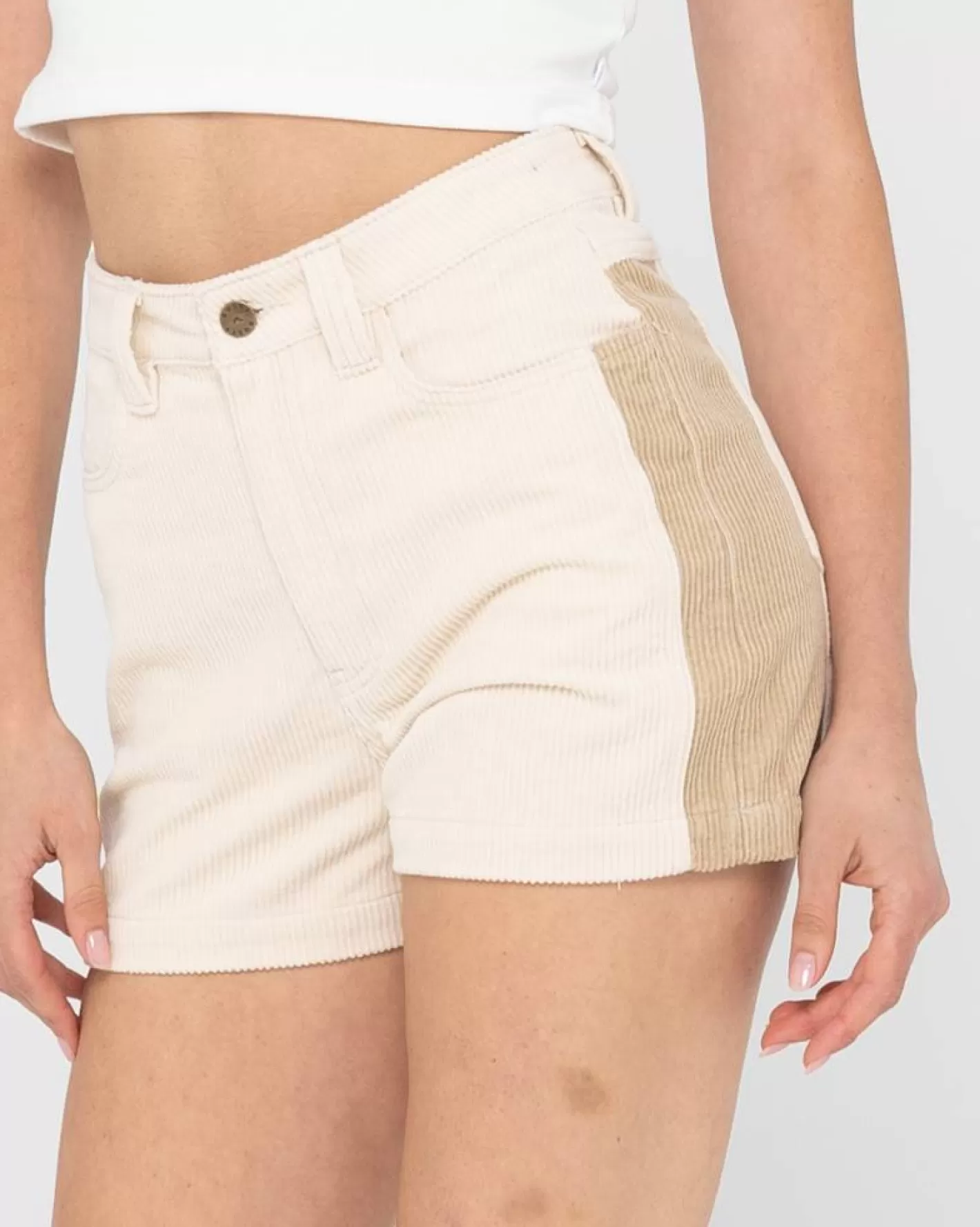 Mujer Rusty Pantalon Corto De Pana De Talle Alto Olivia
