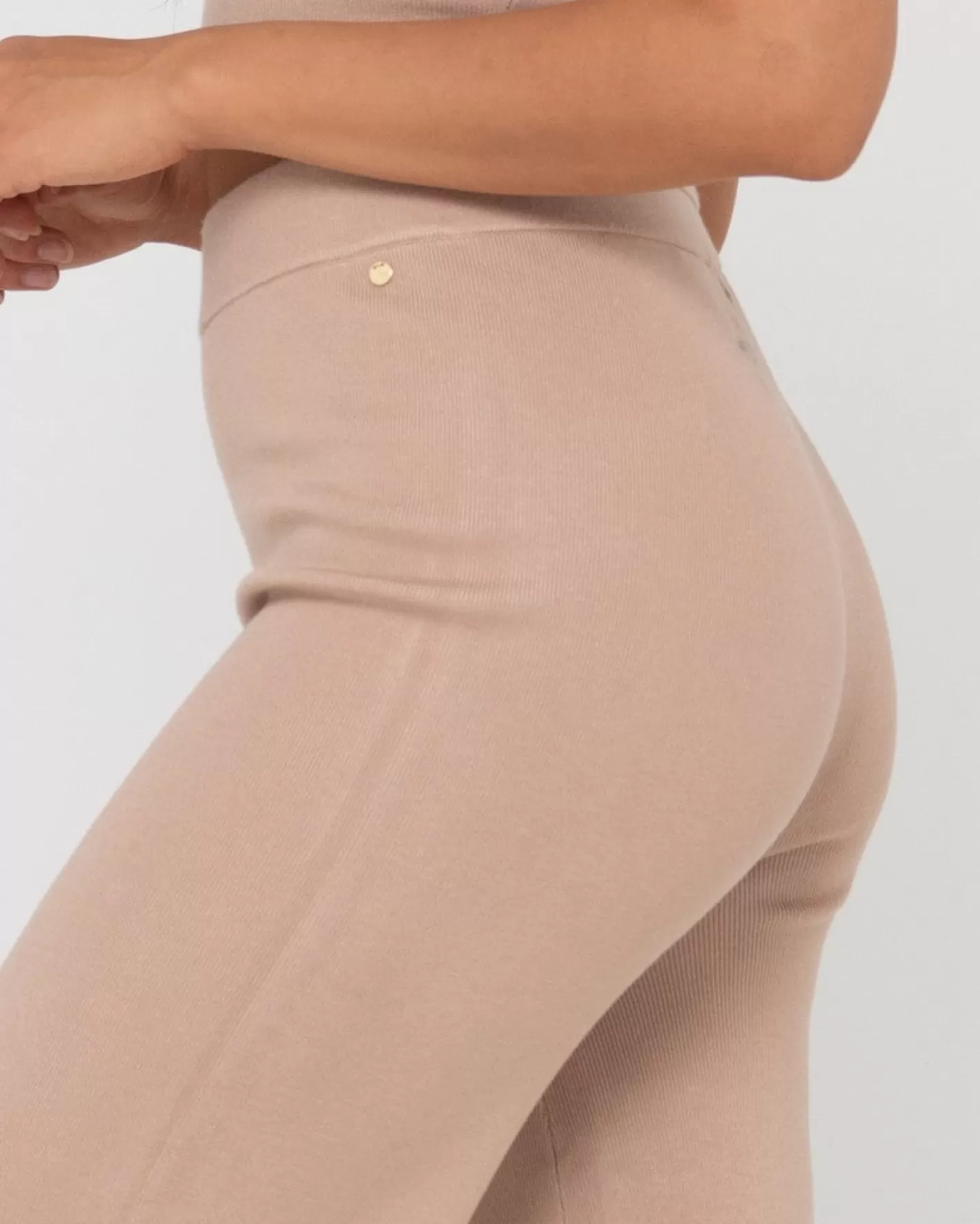 Mujer Rusty Pantalon De Punto Con Pernera Ancha Y Talle Alto Amelia