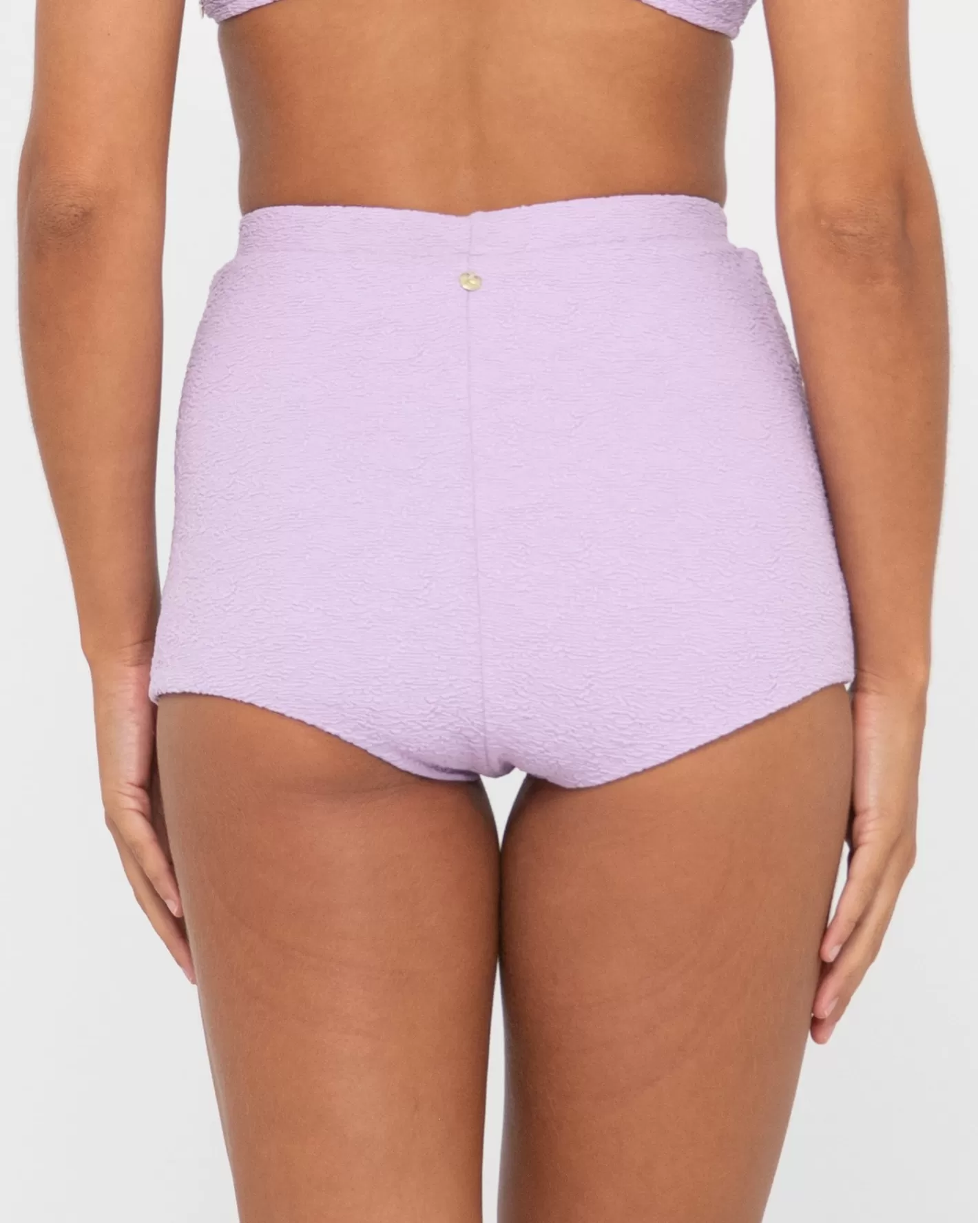 Mujer Rusty Shorts Surferos De Talle Alto Con Textura De Sandalo