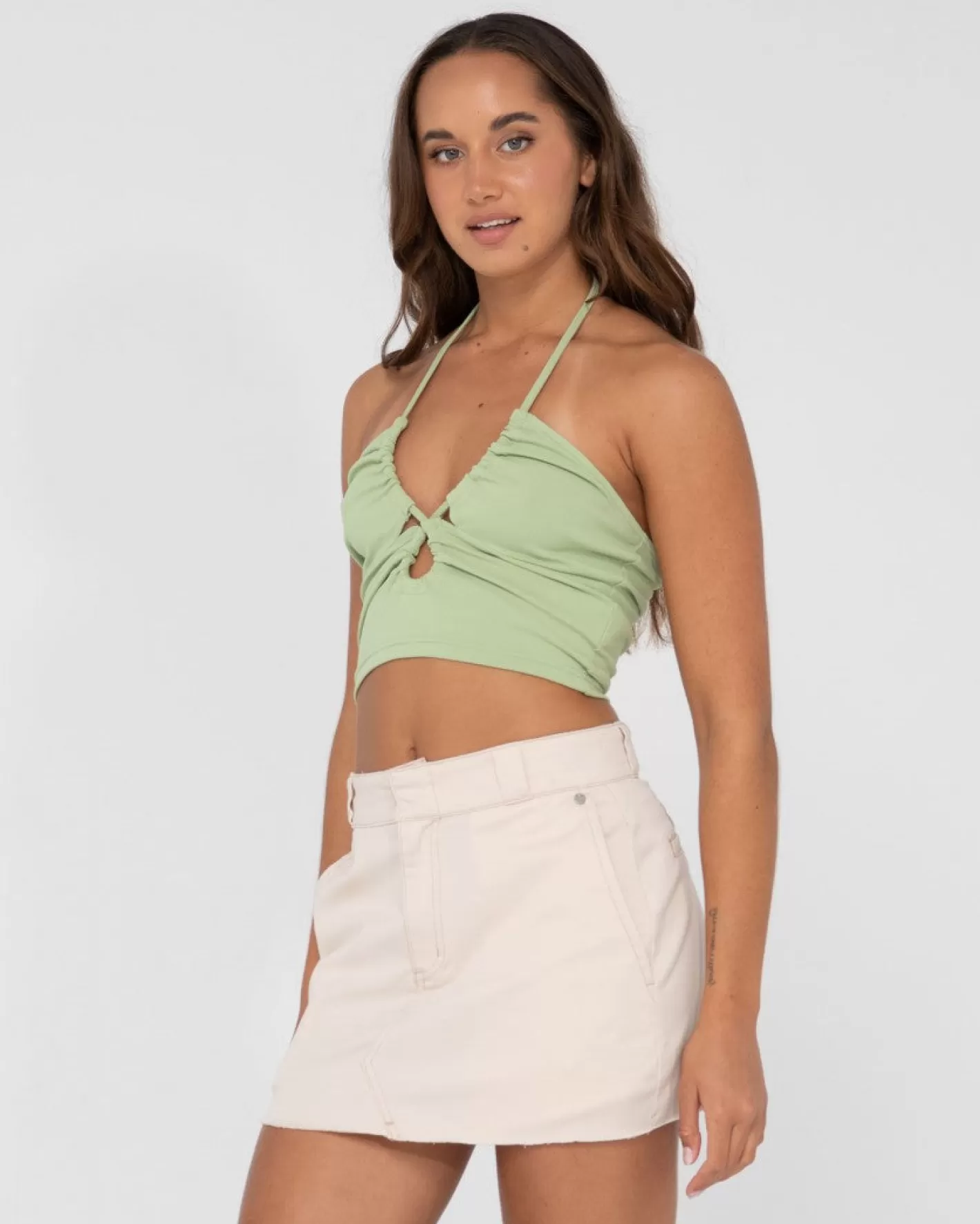 Mujer Rusty Top Corto Con Escote Halter Y Abertura Vicky